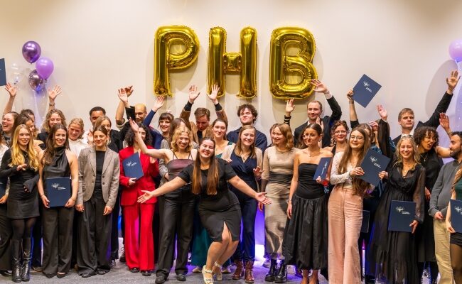 Examensfeier25_Absolventen_Gesamt_2